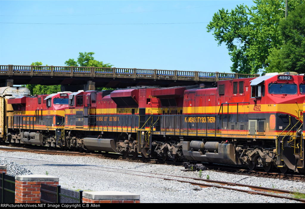 KCS Trio Hiding on A CSX Manifest